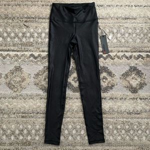 NWT Mono B Black Pebble Leather Shiny Print Leggings XS